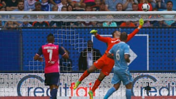 HAMBURG, GERMANY - AUGUST 06: Jack Butland of Stoke City during the pre-season friendly match between Hamburger SV and Stoke City at Volksparkstadion on August 6, 2016 in Hamburg, Germany. (Photo by Joachim Sielski/Bongarts/Getty Images)