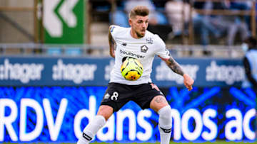 STRASBOURG, FRANCE - OCTOBER 04: Miguel da Silva Xeka of Lille controls the ball during the Ligue 1 match between RC Strasbourg and Lille OSC at Stade de la Meinau on October 4, 2020 in Strasbourg, France. (Photo by Marcio Machado/Eurasia Sport Images/Getty Images)
