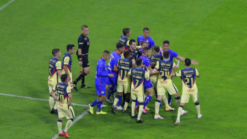 Defending champs Cruz Azul and league-leasing América meet Sunday in the 67th "Junior Classic." (Photo by Mauricio Salas/Jam Media/Getty Images)
