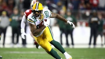 SANTA CLARA, CALIFORNIA - JANUARY 19: Marcedes Lewis #89 of the Green Bay Packers runs after a catch against the San Francisco 49ers during the NFC Championship game at Levi's Stadium on January 19, 2020 in Santa Clara, California. (Photo by Ezra Shaw/Getty Images)