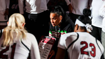 South Carolina basketball coach Dawn Staley coaching her team during their blow out win over Mississippi Valley State. Mandatory Credit: Jeff Blake-USA TODAY Sports