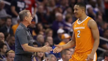 PHOENIX, ARIZONA - DECEMBER 09: Grant Williams #2 of the Tennessee Volunteers high fives head coach Rick Barnes as he checks out of the second half of the game against the Gonzaga Bulldogs at Talking Stick Resort Arena on December 9, 2018 in Phoenix, Arizona. The Volunteers defeated the Bulldogs 76-73. (Photo by Christian Petersen/Getty Images)