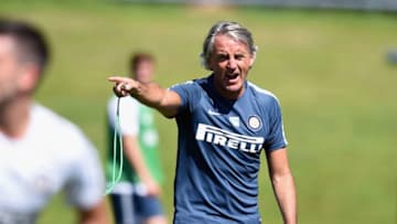 MILAN, ITALY - AUGUST 07: Head coach FC Internazionale Roberto Mancini reacts during a FC Internazionale training session on August 7, 2016 in Milan, Italy. (Photo by Claudio Villa - Inter/Inter via Getty Images)