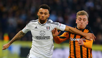 HULL, ENGLAND - DECEMBER 30: Fulhams's Ryan Fredericks battles with Hull City's Jarrod Bowen during the Sky Bet Championship match between Hull City and Fulham at KCOM Stadium on December 30, 2017 in Hull, England. (Photo by Ashley Allen/Getty Images)
