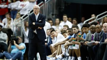 LOUISVILLE, KY - FEBRUARY 17: Roy Williams the head coach of the North Carolina Tar Heels gives instructions to his team against the Louisville Cardinals during the game at KFC YUM! Center on February 17, 2018 in Louisville, Kentucky. (Photo by Andy Lyons/Getty Images)