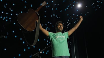 Himesh Patel as Jack Malik in "Yesterday," directed by Danny Boyle. -- Photo Credit: Jonathan Prime/Universal Pictures -- Acquired via EPK.TV