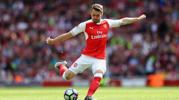 LONDON, ENGLAND - MAY 21: Aaron Ramsey of Arsenal in action during the Premier League match between Arsenal and Everton at Emirates Stadium on May 21, 2017 in London, England. (Photo by Clive Mason/Getty Images)