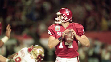 3 Jan 2001: Quarterback Josh Heupel #14 of the Oklahoma Sooners looks to pass the ball during the Orange Bowl Game against the Florida State Seminoles at the Pro Players Stadium in Miami, Florida. The Sooners defeated the Seminoles 13-2.Mandatory Credit: Eliot J. Schechter /Allsport
