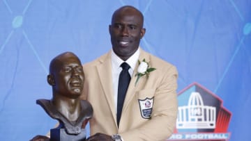 CANTON, OH - AUGUST 05: Terrell Davis poses with his bust during the Pro Football Hall of Fame Enshrinement Ceremony at Tom Benson Hall of Fame Stadium on August 5, 2017 in Canton, Ohio. (Photo by Joe Robbins/Getty Images)