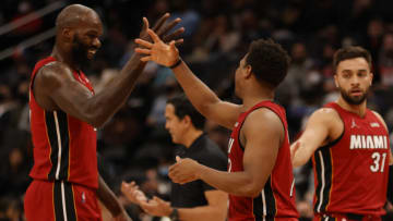 Miami Heat center Dewayne Dedmon (21) celebrates with Heat guard Kyle Lowry (7) against the Washington Wizards(Geoff Burke-USA TODAY Sports)