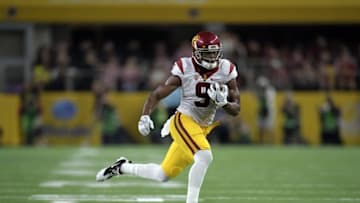 Sep 3, 2016; Arlington, TX, USA; USC Trojans wide receiver JuJu Smith-Schuster (9) runs with the ball during the third quarter against the Alabama Crimson Tide at AT&T Stadium. Mandatory Credit: Kirby Lee-USA TODAY Sports