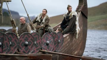 Vikings: Valhalla. (L to R) Sam Corlett as Leif, Lujza Richter as Liv, Leo Suter as Harald in episode 106 of Vikings: Valhalla. Cr. Bernard Walsh/Netflix © 2021