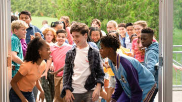 13 The Musical. (L to R) Nolen Dubuc as Malcolm, Luke Islam as Carlos, Lindsey Blackwell as Kendra, Eli Golden as Evan, Kayleigh Cerezo as Molly, JD McCrary as Brett, Khiyla Aynne as Charlotte, Ramon Reed as Eddie in 13 The Musical. Cr. Alan Markfield/Netflix © 2022.