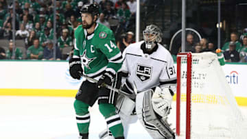 DALLAS, TX - OCTOBER 23: Jonathan Quick #32 of the Los Angeles Kings and Jamie Benn #14 of the Dallas Stars in the third period at American Airlines Center on October 23, 2018 in Dallas, Texas. (Photo by Ronald Martinez/Getty Images)