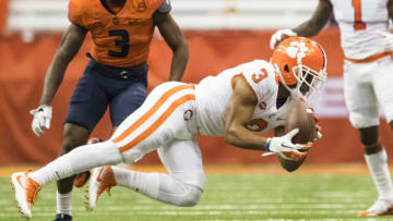 Clemson is down 17-14 at halftime and doesn't look like a College Football Playoff contender. The Tigers are on definite upset alert against Syracuse.