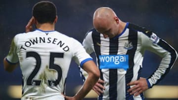 LONDON, ENGLAND - FEBRUARY 13: Andros Townsend (L) and Jonjo Shelvey (R) of Newcastle United react during the Barclays Premier League match between Chelsea and Newcastle United at Stamford Bridge on February 13, 2016 in London, England. (Photo by Clive Rose/Getty Images)