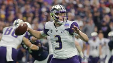 GLENDALE, AZ - DECEMBER 30: Washington Huskies quarterback Jake Browning (3) throws the ball during the Fiesta Bowl game between the Penn State Nittany Lions and Washington Huskies on December 30, 2017, at University of Phoenix Stadium in Glendale, AZ. Penn State Nittany Lions defeated the Washington Huskies 35-28. (Photo by Jacob Snow/Icon Sportswire via Getty Images)