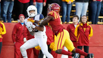 AMES, IA Ð NOVEMBER 26: Wide receiver Marcus Simms