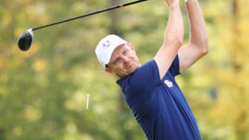 PARIS, FRANCE - SEPTEMBER 28: Justin Rose of Europe tees off during the morning fourball matches of the 2018 Ryder Cup at Le Golf National on September 28, 2018 in Paris, France. (Photo by Christian Petersen/Getty Images)