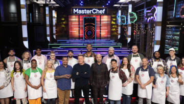 MASTERCHEF: Host/judge Gordon Ramsay (C) and judges Aarón Sánchez (center L) and Joe Bastianich (center R) with contestants in the “State Fair” episode of MASTERCHEF airing Wednesday, June 21 (8:00-9:02 PM ET/PT) on FOX. © 2023 FOXMEDIA LLC. Cr: FOX.