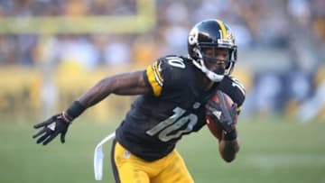 Nov 8, 2015; Pittsburgh, PA, USA; Pittsburgh Steelers wide receiver Martavis Bryant (10) runs to score a fourteen yard touchdown pass against the Oakland Raiders during the fourth quarter at Heinz Field. The Steelers won 38-35. Mandatory Credit: Charles LeClaire-USA TODAY Sports