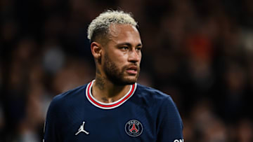 MADRID, SPAIN - MARCH 09: Neymar of Paris Saint-Germain looks on during the UEFA Champions League Round Of Sixteen Leg Two match between Real Madrid and Paris Saint-Germain at Estadio Santiago Bernabeu on March 09, 2022 in Madrid, Spain. (Photo by David Ramos/Getty Images)