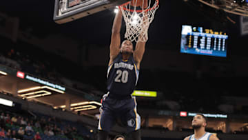 MINNEAPOLIS, MN - OCTOBER 19: D.J. Stephens #20 of the Memphis Grizzlies dunks the ball during a preseason game against the Minnesota Timberwolves on October 19, 2016 at Target Center in Minneapolis, Minnesota. NOTE TO USER: User expressly acknowledges and agrees that, by downloading and or using this photograph, user is consenting to the terms and conditions of the Getty Images License Agreement. Mandatory Copyright Notice: Copyright 2016 NBAE (Photo by Jordan Johnson/NBAE via Getty Images)