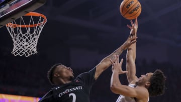 Cincinnati Bearcats forward Landers Nolley II defends the basket against Xavier Musketeers at Fifth Third Arena. USA Today.