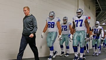 PITTSBURGH, PA - NOVEMBER 13: Head coach Jason Garrett of the Dallas Cowboys leads his team out onto the field before the game against the Pittsburgh Steelers at Heinz Field on November 13, 2016 in Pittsburgh, Pennsylvania. (Photo by Justin K. Aller/Getty Images)