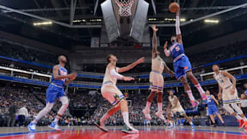 SACRAMENTO, CA - JANUARY 10: De'Aaron Fox #5 of the Sacramento Kings shoots the ball during the game against the Milwaukee Bucks on January 10, 2020 at Golden 1 Center in Sacramento, California. NOTE TO USER: User expressly acknowledges and agrees that, by downloading and or using this Photograph, user is consenting to the terms and conditions of the Getty Images License Agreement. Mandatory Copyright Notice: Copyright 2020 NBAE (Photo by Rocky Widner/NBAE via Getty Images)
