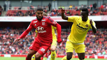 LONDON, ENGLAND - JULY 26: Nabil Fekir of Lyon moves past Eric Bailly during the Emirates Cup match between Olympique Lyonnais and Villarreal at the Emirates Stadium on July 26, 2015 in London, England. (Photo by David Rogers/Getty Images)