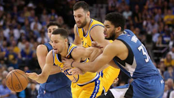 OAKLAND, CA - APRIL 05: Stephen Curry
