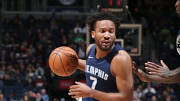 MINNEAPOLIS, MN - MARCH 26: Wayne Selden #7 of the Memphis Grizzlies handles the ball during the game against the Minnesota Timberwolves on March 26, 2018 at Target Center in Minneapolis, Minnesota. NOTE TO USER: User expressly acknowledges and agrees that, by downloading and or using this Photograph, user is consenting to the terms and conditions of the Getty Images License Agreement. Mandatory Copyright Notice: Copyright 2018 NBAE (Photo by David Sherman/NBAE via Getty Images)