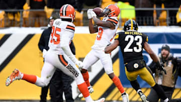 PITTSBURGH, PA - DECEMBER 31: Corey Coleman #19 of the Cleveland Browns cannot come up with a catch while being defended by Mike Mitchell #23 of the Pittsburgh Steelers in the fourth quarter during the game at Heinz Field on December 31, 2017 in Pittsburgh, Pennsylvania. (Photo by Joe Sargent/Getty Images)