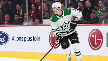 MONTREAL, QC - OCTOBER 30: Dallas Stars defenceman John Klingberg (3) looks for a pass target during the Dallas Stars versus the Montreal Canadiens game on October 30, 2018, at Bell Centre in Montreal, QC (Photo by David Kirouac/Icon Sportswire via Getty Images)