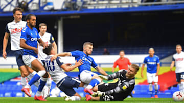 LIVERPOOL, ENGLAND - SEPTEMBER 05: Jonjo Kenny of Everton scores the first goal of the game during the pre-season friendly match between Everton and Preston North End at Goodison Park on September 05, 2020 in Liverpool, England. (Photo by Nathan Stirk/Getty Images)