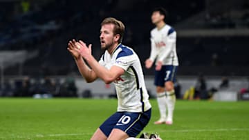 LONDON, ENGLAND - JANUARY 13: Harry Kane of Tottenham Hotspur looks frustrated during the Premier League match between Tottenham Hotspur and Fulham at Tottenham Hotspur Stadium on January 13, 2021 in London, England. Sporting stadiums around England remain under strict restrictions due to the Coronavirus Pandemic as Government social distancing laws prohibit fans inside venues resulting in games being played behind closed doors. (Photo by Shaun Botterill/Getty Images)