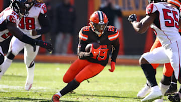 CLEVELAND, OH - NOVEMBER 11: Duke Johnson #29 of the Cleveland Browns runs the ball in the first half against the Atlanta Falcons at FirstEnergy Stadium on November 11, 2018 in Cleveland, Ohio. (Photo by Gregory Shamus/Getty Images)