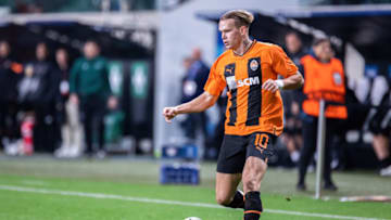 WARSAW, POLAND - 2022/11/02: Mykhailo Mudryk of Shakhtar seen in action during the UEFA Champions League Group Stage match between FC Shakhtar Donetsk and RB Leipzig at Marshal Jozef Pilsudski Legia Warsaw Municipal Stadium.Final score; FC Shakhtar Donetsk 0:4 RB Leipzig. (Photo by Mikolaj Barbanell/SOPA Images/LightRocket via Getty Images)