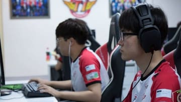 Fake and SKT practicing for the 2016 World ChampionshipCredit: Team Razer