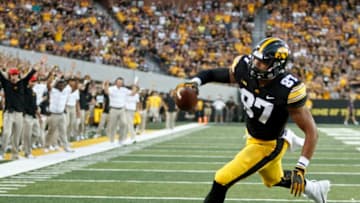 IOWA CITY, IOWA- SEPTEMBER 15: Tight end Noah Fant #87of the Iowa Hawkeyes runs in for a touchdown during the first half against the Northern Iowa Panthers on September 15, 2018 at Kinnick Stadium, in Iowa City, Iowa. (Photo by Matthew Holst/Getty Images)