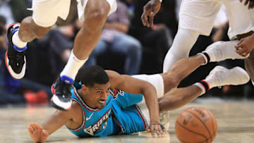 LOS ANGELES, CALIFORNIA - FEBRUARY 24: De'Anthony Melton #0 of the Memphis Grizzlies lunges for a loose ball during the first half of a game against the Los Angeles Clippers at Staples Center on February 24, 2020 in Los Angeles, California. NOTE TO USER: User expressly acknowledges and agrees that, by downloading and/or using this photograph, user is consenting to the terms and conditions of the Getty Images License Agreement. (Photo by Sean M. Haffey/Getty Images)