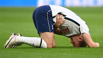 Tottenham Hotspur's English striker Harry Kane reacts after he is fouled during the English Premier League football match between Tottenham Hotspur and Leicester City at Tottenham Hotspur Stadium in London, on December 20, 2020. (Photo by ANDY RAIN/POOL/AFP via Getty Images)