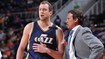 PHOENIX, AZ - APRIL 4: Joe Ingles