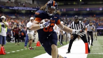 Oct 10, 2015; San Antonio, TX, USA; UTSA Roadrunners tight end David Morgan II (82) makes a touchdown catch against the Louisiana Tech Bulldogs during the second half at Alamodome. Mandatory Credit: Soobum Im-USA TODAY Sports