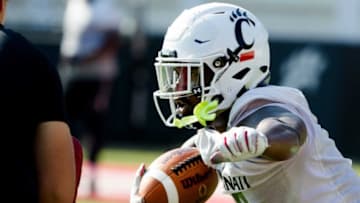 Cincinnati Bearcats running back Michael Warren II during practice. Cincinnati Athletics.