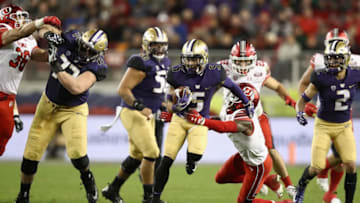 SANTA CLARA, CA - NOVEMBER 30: Andre Baccellia #5 of the Washington Huskies breaks away from Jaylon Johnson #1 of the Utah Utes during the Pac 12 Championship game at Levi's Stadium on November 30, 2018 in Santa Clara, California. (Photo by Ezra Shaw/Getty Images)