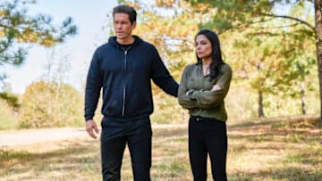 “Unrelated Parents” – The Omega Sector team must track down a dangerous hacker with missile codes that could cause war to break out in the middle east if they fall into the wrong hands. When the hacker turns out to be a moody teenager, Harry and Helen attempt to use their parenting techniques from home to get him to cooperate, which proves to be more challenging than handling the miscreants they usually deal with, on the CBS Original series TRUE LIES, Wednesday, March 29 (10:00-11:00 PM, ET/PT) on the CBS Television Network and available on the CBS app and streaming on Paramount+*. Pictured L to R: Steve Howey as Harry Tasker and Ginger Gonzaga as Helen Tasker. Photo: Tom Griscom/CBS ©2022 CBS Broadcasting, Inc. All Rights Reserved.