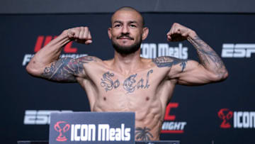 LAS VEGAS, NEVADA - DECEMBER 17: Cub Swanson poses on the scale during the UFC Fight Night weigh-in at UFC APEX on December 17, 2021 in Las Vegas, Nevada. (Photo by Jeff Bottari/Zuffa LLC)