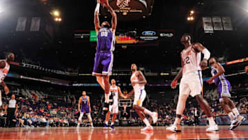 PHOENIX, AZ - OCTOBER 1: Willie Cauley-Stein #00 of the Sacramento Kings dunks the ball against the Phoenix Suns during a pre-season game on October 1, 2018 at Talking Stick Resort Arena in Phoenix, Arizona. NOTE TO USER: User expressly acknowledges and agrees that, by downloading and or using this photograph, user is consenting to the terms and conditions of the Getty Images License Agreement. Mandatory Copyright Notice: Copyright 2018 NBAE (Photo by Barry Gossage/NBAE via Getty Images)